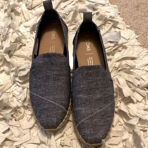 TOMS slip on espadrille. Like new! Size 5.5  Canvas in a chambray color.
